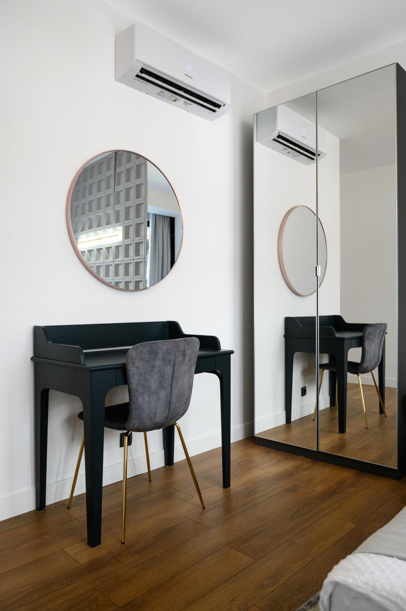 Urban Downtown Luxury Rooms And Suites Belgrad Exteriör bild
