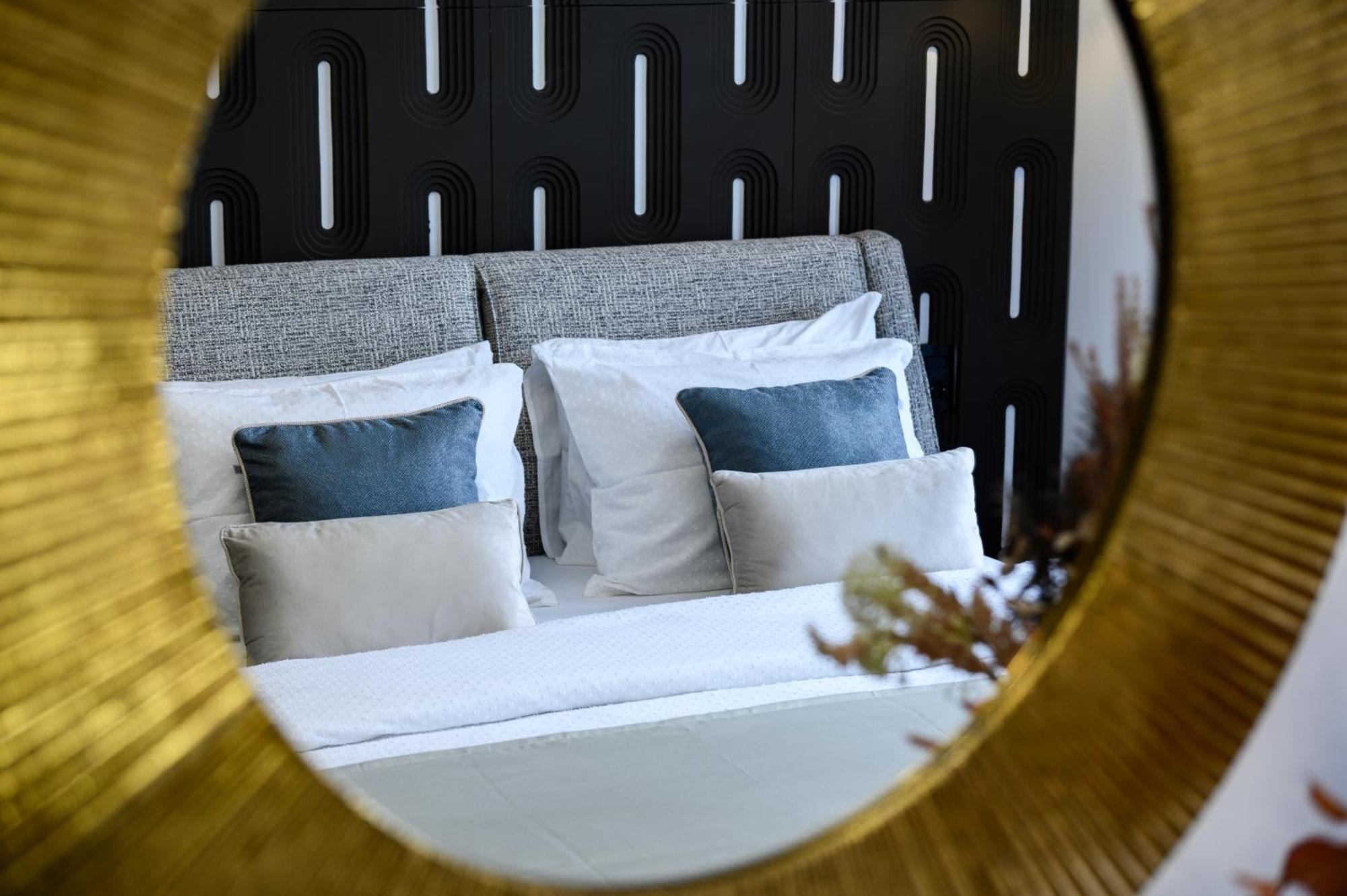 Urban Downtown Luxury Rooms And Suites Belgrad Rum bild